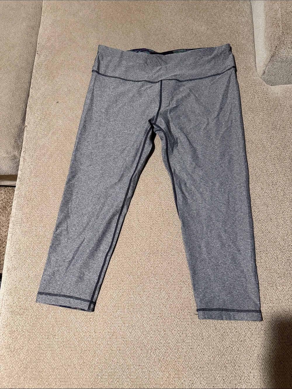 Active Life Gray Capri Yoga Leggings